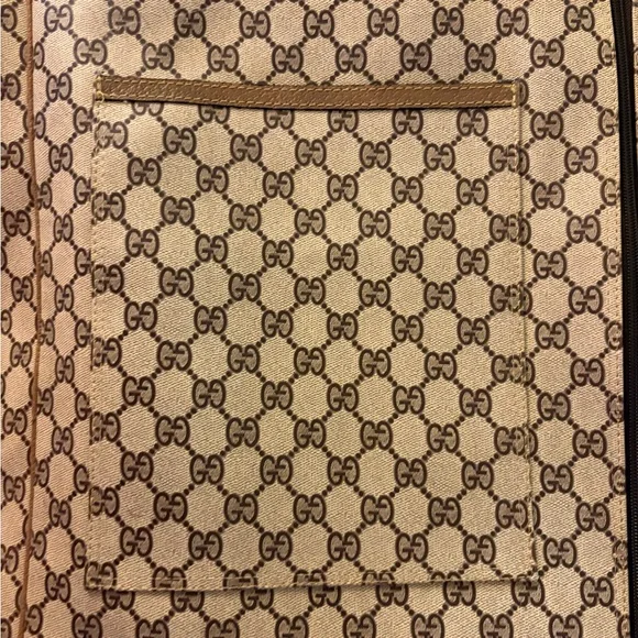 Vintage Gucci GG Supreme Canvas Garment Bag with Signature Red and Green Stripe. - Picture 9 of 16